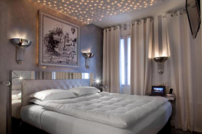 Отель Petit Madeleine Hôtel  Париж